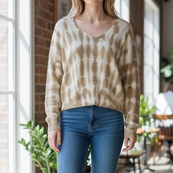 Freshman Tan And Ivory Tie-Dye V-Neck Knit Sweater - Picture 2 of 12